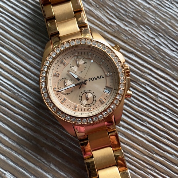 Rose Gold FOSSIL Watch - Picture 2 of 8